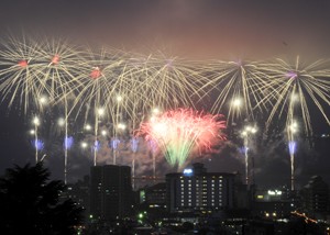 第69回諏訪湖祭湖上花火大会