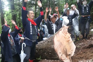 210904三輪神社伐採ネット